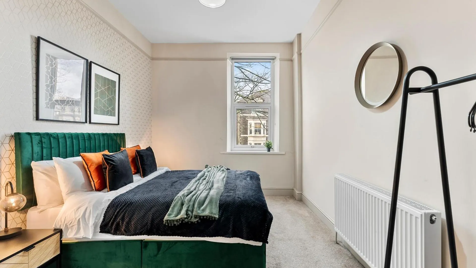 Appartamento Cosy Flat In Cardiff - Sleeps 8 Regno Unito